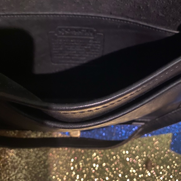 COACH MADE in USA BLACK GOLD DINKY LEATHER CROSSBODY Bag RARE GORG 💚ED Sm VNTG - Picture 6 of 15